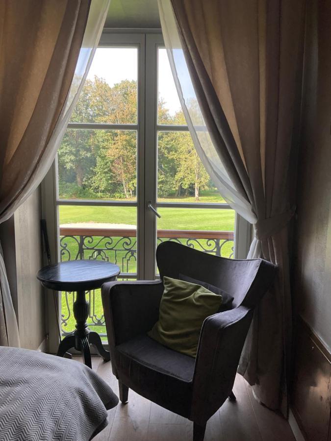La Chambre Du Chateau De Bernalmont Lieja Exterior foto